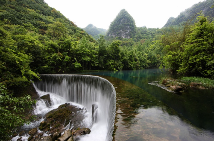 丹霞山旅游跟团游：游览丹霞山美景，领略自然奇观